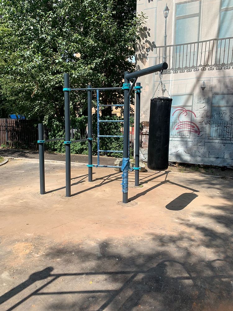 Городская воркаут площадка, Ленинский проспект, г. Москва